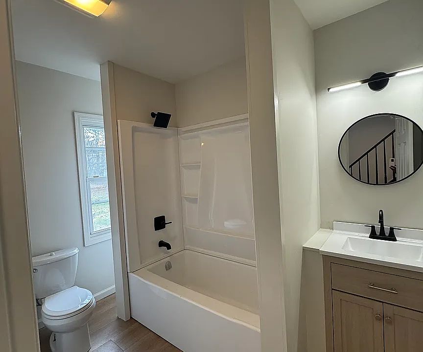 1st image of 613 South St