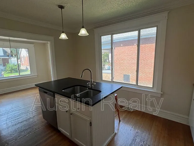 6565 Arsenal St — Photo 4