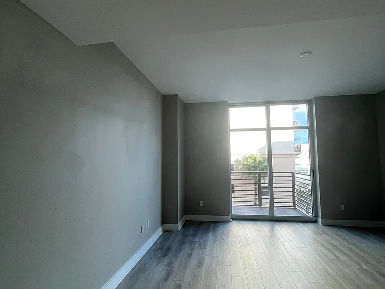 1208 E Kennedy Blvd #320 — Photo 5