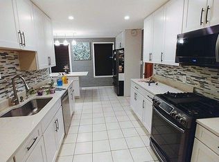 3165 Fair Woods Pkwy, Fairfax, VA 22030