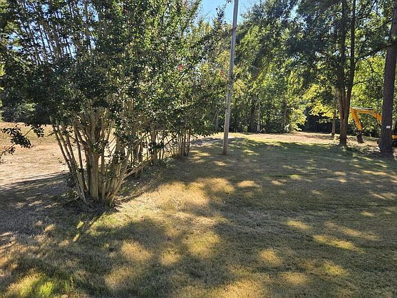 4th image of 2776 Crook Road