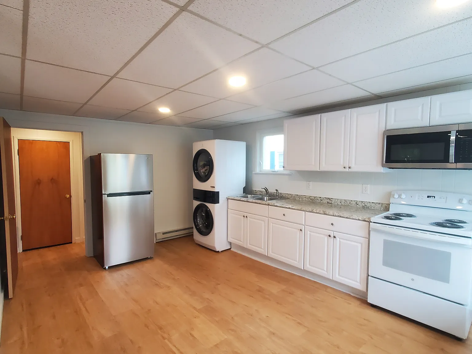1 bed, 450 sqft, $1,000 — Photo 4