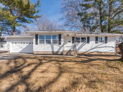 310 Hillcrest Dr, Geneseo, IL, 61254