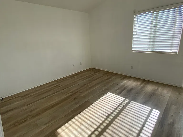 14243 Palm Ct — Photo 6