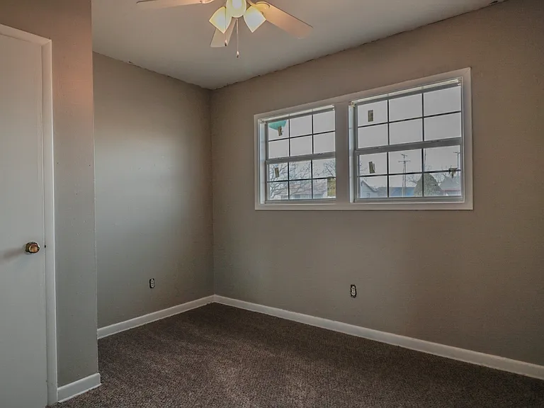 3119 Jarvis St — Photo 6