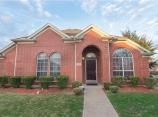 1113 Hanson Ct, Glenn Heights, TX 75154