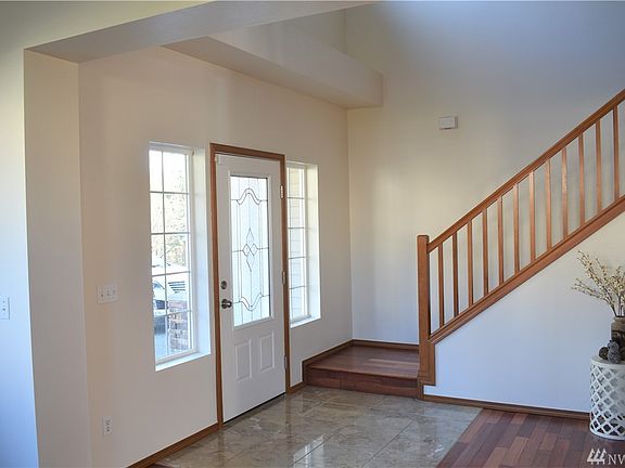 4th image of 4776 Okanogan Dr SE