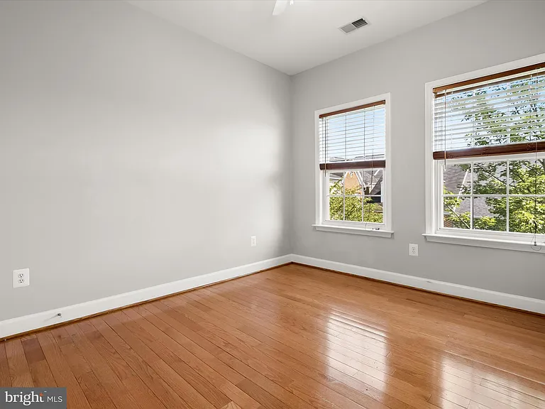 563 Pelican Ave — Photo 28