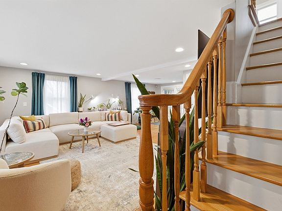 2nd image of 4 Glen Rd