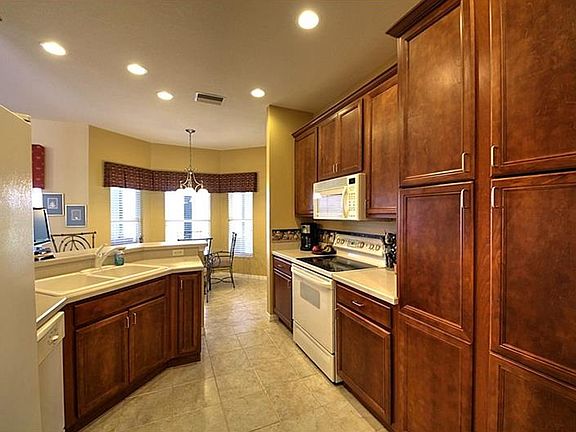 4th image of 3072 Dunmore Dr