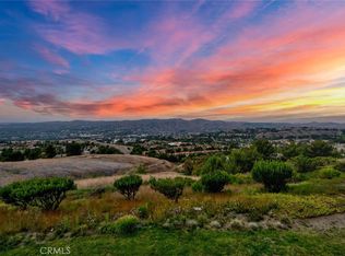 7833 E Viewrim Dr, Anaheim, CA 92808