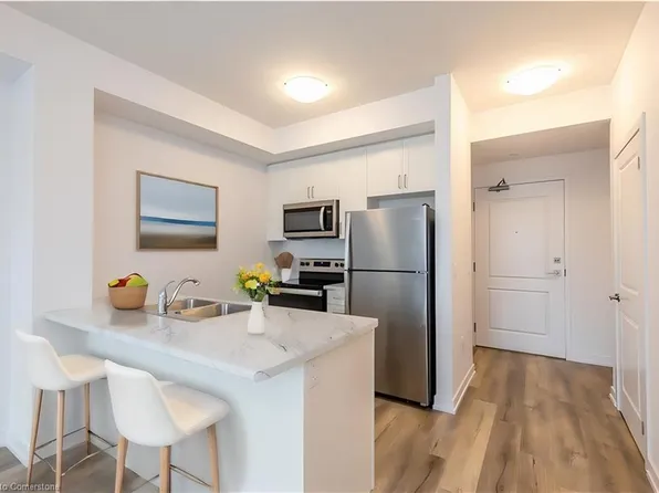 5055 Greenlane Rd #417, Lincoln, ON L0R 1B3