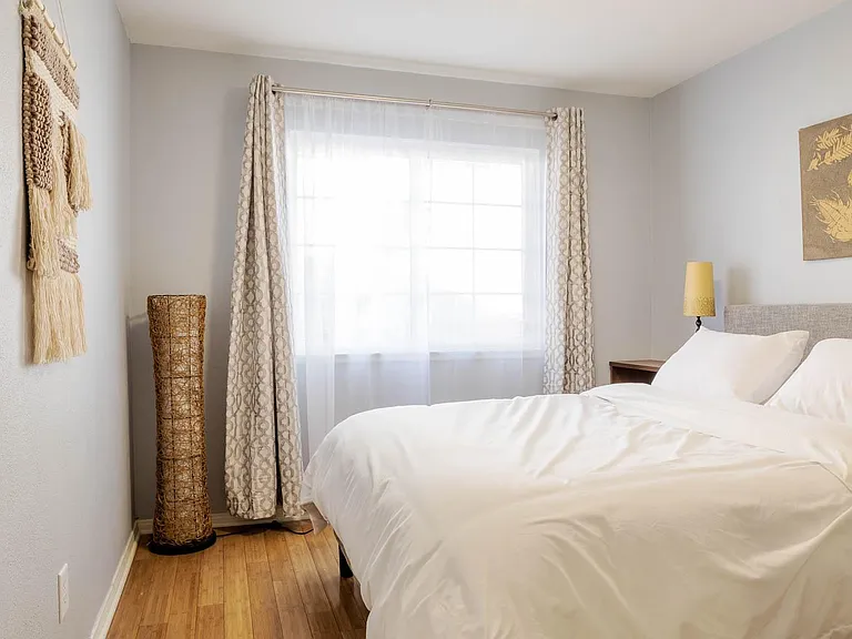 11743 Baird Ave — Photo 16