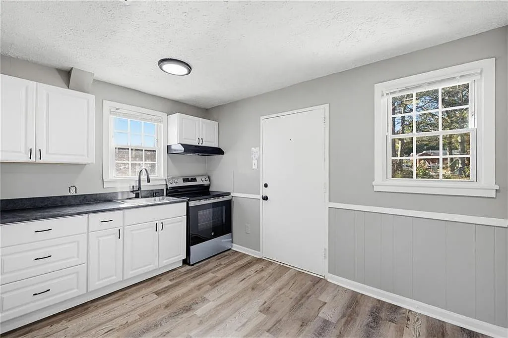 2 bed, 1.0 bath, 700 sqft, $1,675 — Photo 3