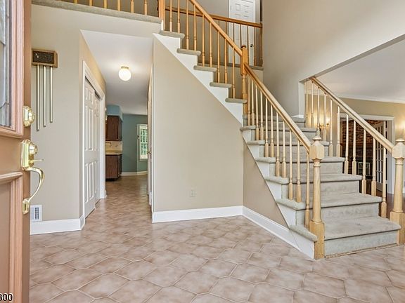 3rd image of 25 Bedminster Rd