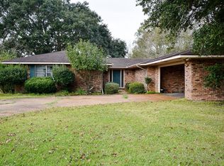 2306 Barton St, Abbeville, LA 70510