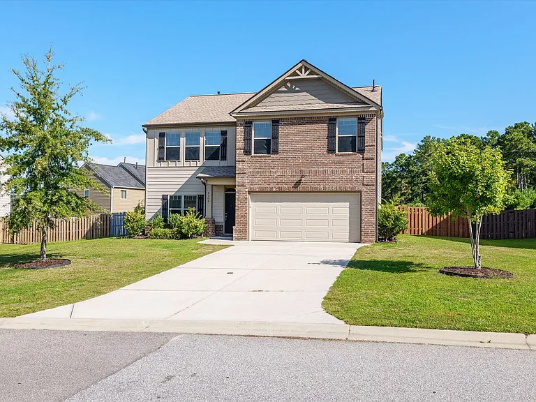 4704 Southwind Rd — Photo 1