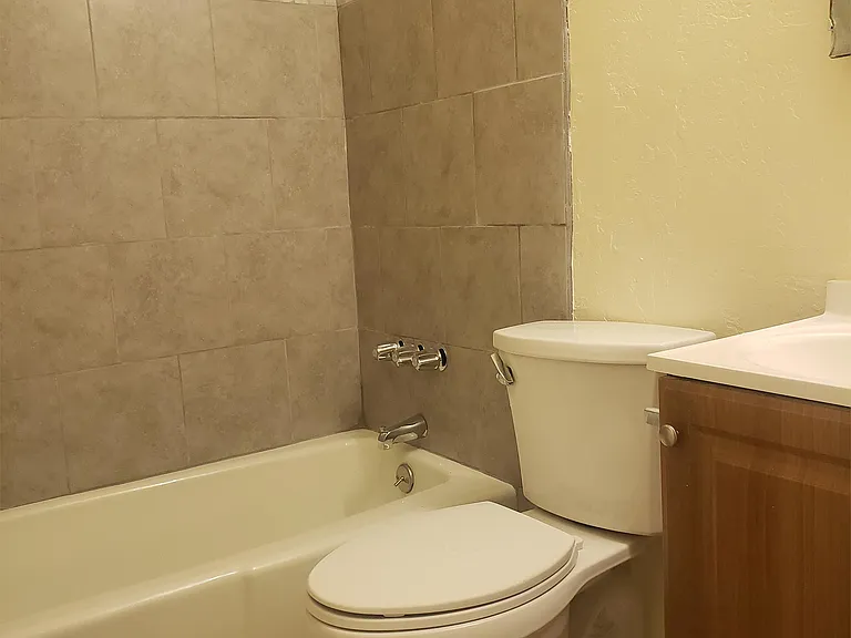1754 S 440 W — Photo 6