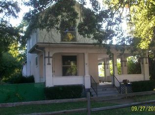 214 N 3rd St, Watseka, IL 60970