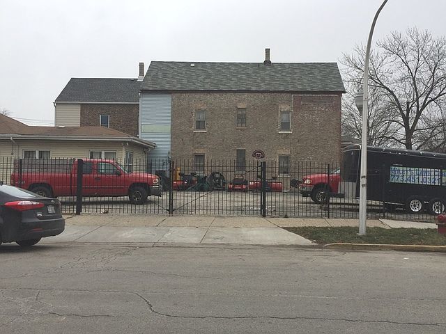 2nd image of 1656 W Pershing Rd