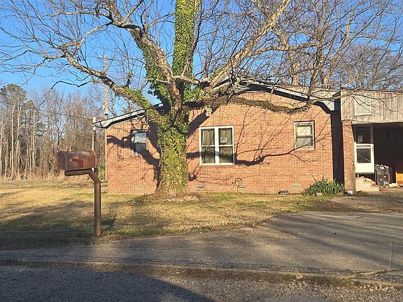 3rd image of 933 Skipper Bridge Rd