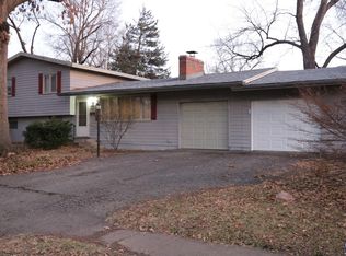 2701 SW McAlister Ave, Topeka, KS 66614