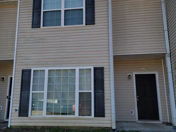 1704 Carrington Dr, Griffin, GA 30224