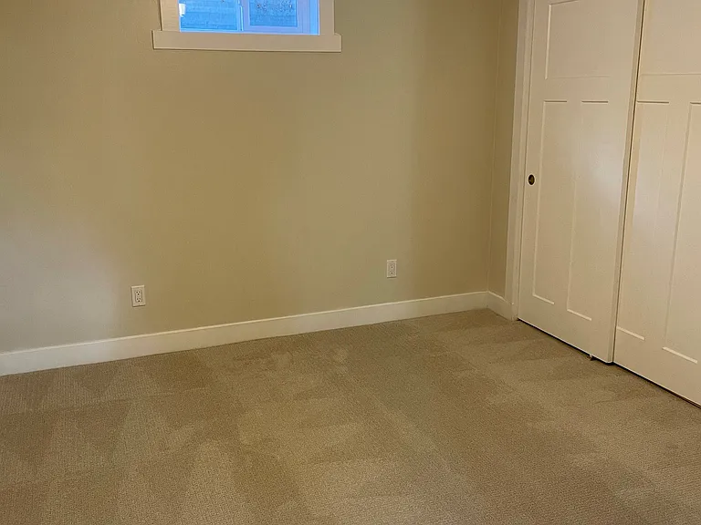 864 N 350 E — Photo 17
