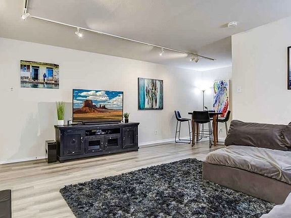 2nd image of 505 W 7th St APT 214