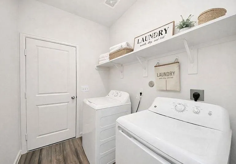 3056 Sea Turtle Dr — Photo 4