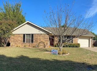 5007 Coronet Ln, Arlington, TX 76017