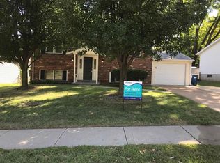 1754 Schulte Hill Dr, Maryland Heights, MO 63043