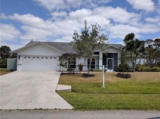 941 SE Streamlet Ave, Port Saint Lucie, FL 34983