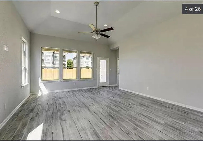 816 Centerra Hills Cir — Photo 4