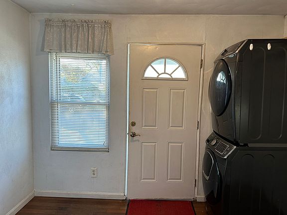 3rd image of 9271 Coleman Ave