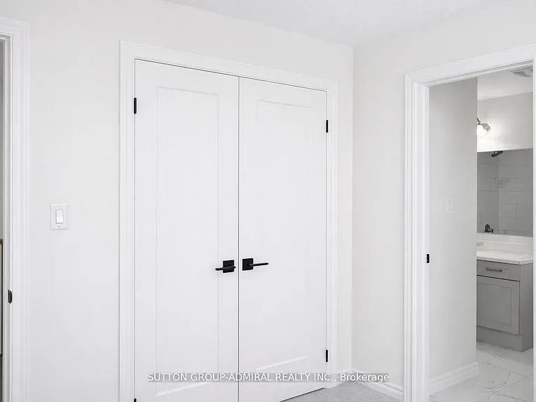 65 Barkerville Dr — Photo 25