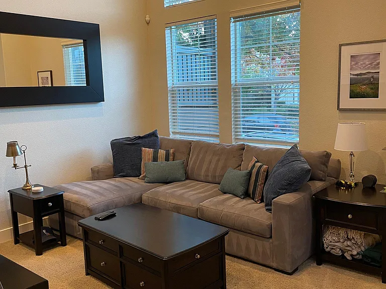 62 Almond Ct — Photo 2