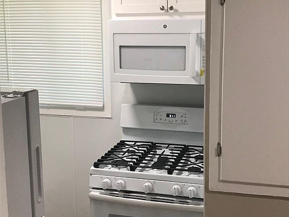 4th image of 7747 Paddington Dr