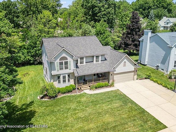 4th image of 3910 Bayberry Ln