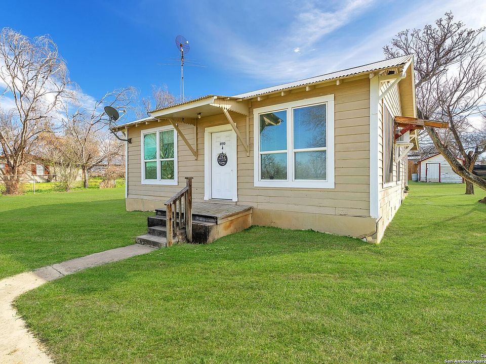 1st image of 21110 STATE HIGHWAY 16, Unit 4