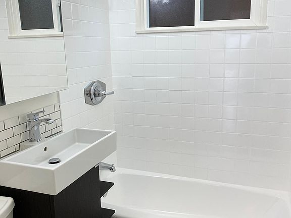 5th image of 1000 Palm Ave #5