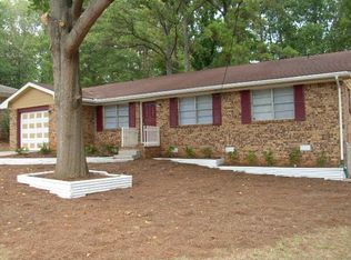 6887 Stephens Dr, Rex, GA 30273