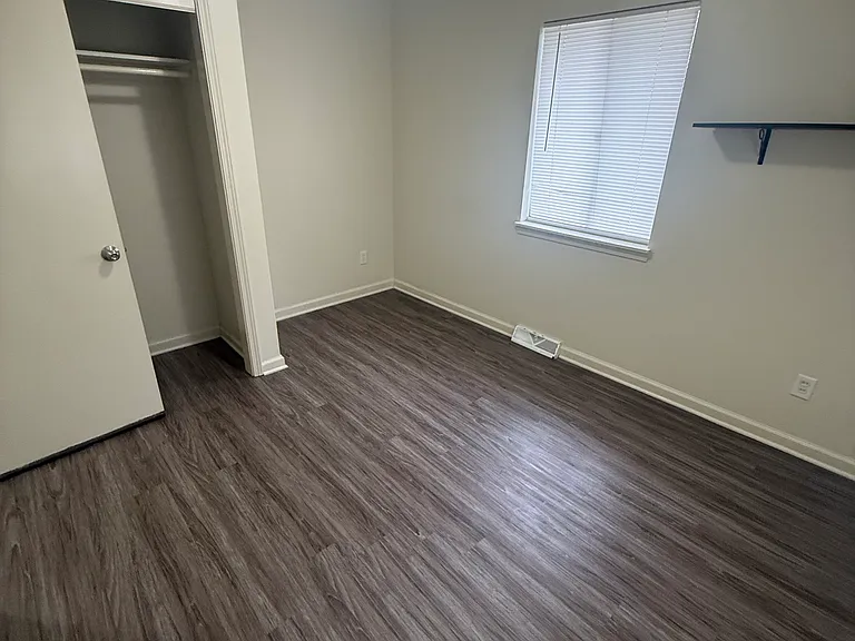 521 5th St #511 — Photo 9