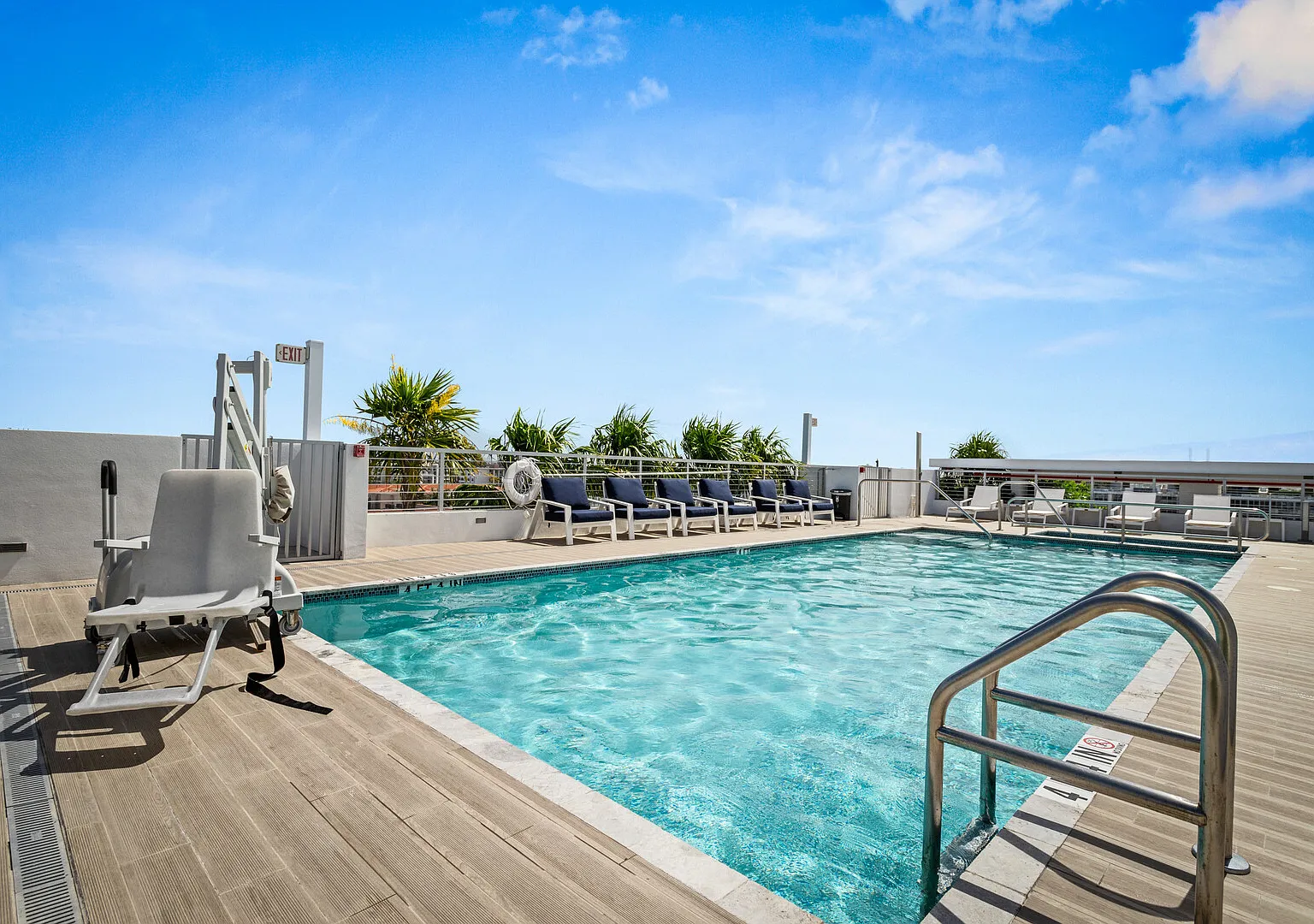 Luxuries 2BR AptFamily vacationBay Harbor Island — Photo 4