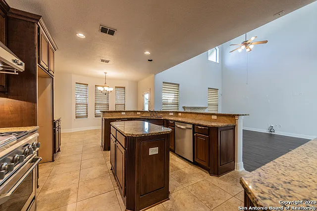 7426 Hovingham — Photo 40