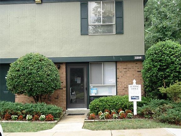 2nd image of 2206 Mandalay Dr