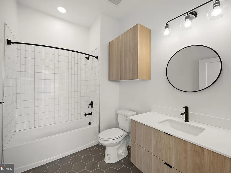 801 N Market St #207 — Photo 11