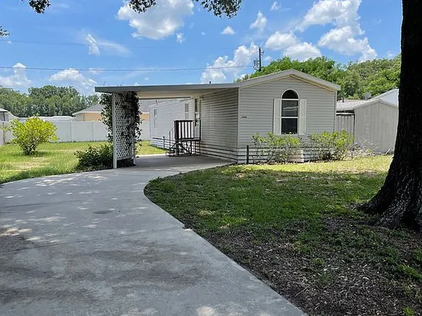 1444 NE 162nd St, Citra, FL 32113