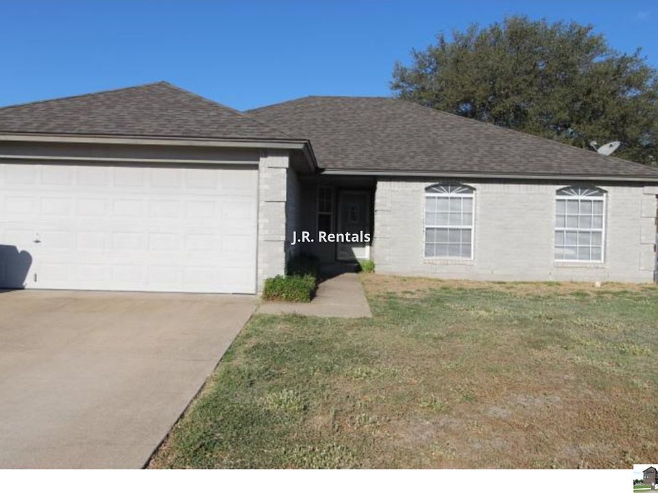 1st image of 301 Mesquite Cir