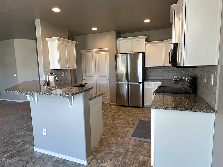 1271 W Lydia St — Photo 15